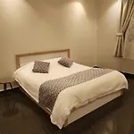 صقر 3 - مجلس واسع-مطبخ-غرف نوم